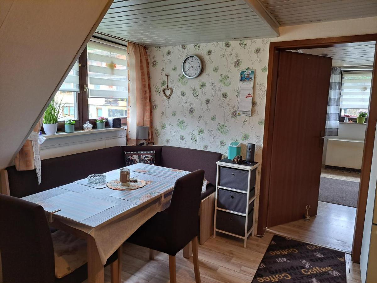 Ferienwohnung Sonja Mit Garten Und Freisitz Steinwiesen Exterior foto