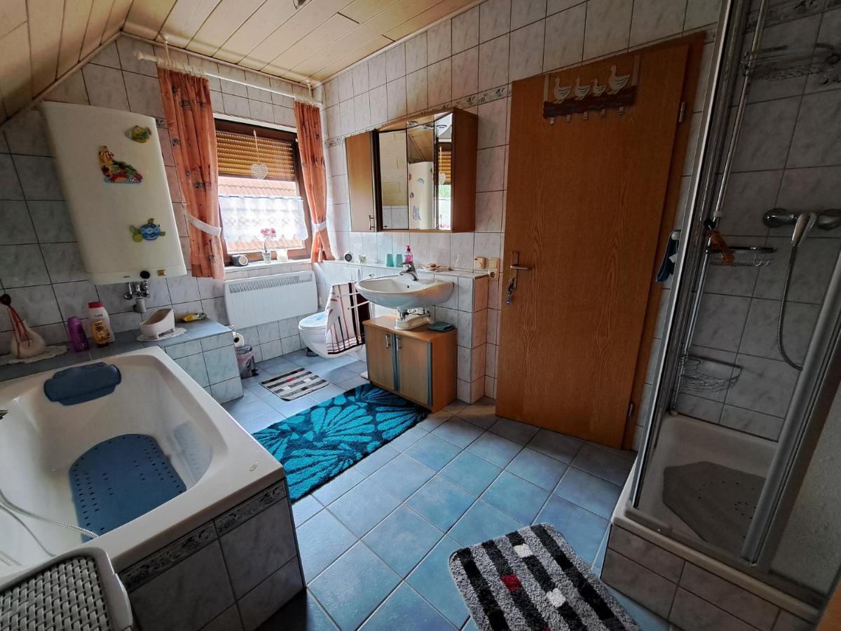 Ferienwohnung Sonja Mit Garten Und Freisitz Steinwiesen Exterior foto
